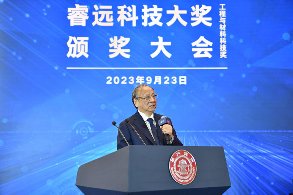 让水火不容的镁和稀土相溶混合，丁文江院士获颁这个大奖_腾讯新闻