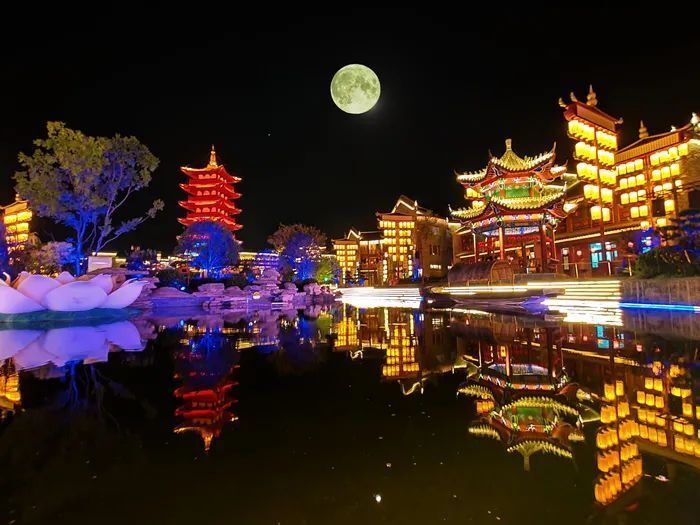 庐山西海主景区门船票全免,价值150元;2.