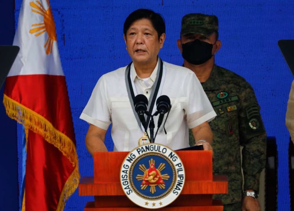 马科斯刚做出承诺菲舰就撞向仁爱礁