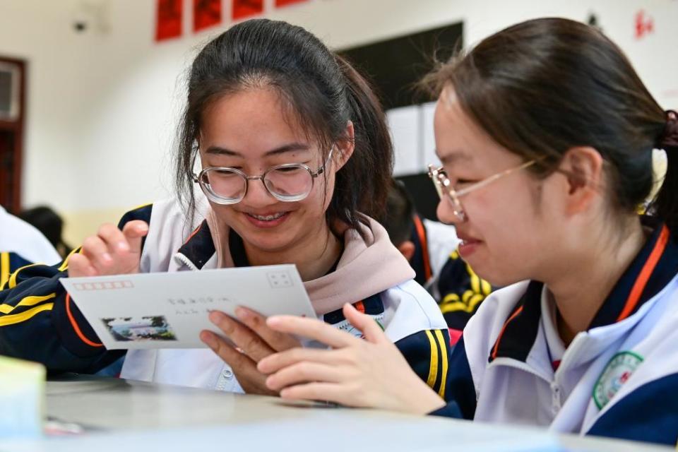 关于生活,关于未来人生孩子们的问题五花八门"如何处理好同学关系?