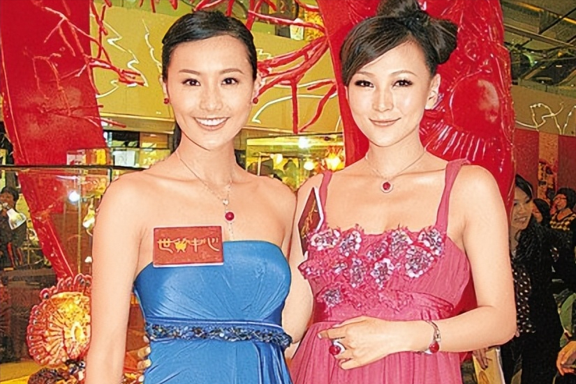 有趣的是,陈法拉的妯娌诸葛紫岐与她年龄相仿,是一名香港嫩模.