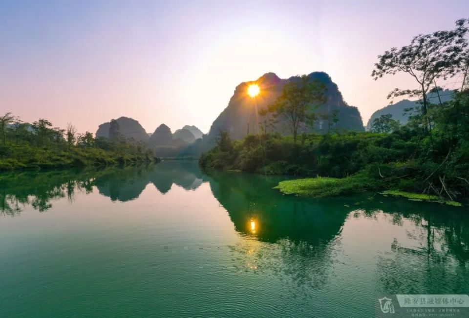 【行摄隆安】隆安布泉:邂逅"月亮"与太阳同框_腾讯新闻