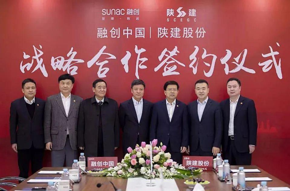 2022年以来,刘伯香多为独立拿地,开发操盘还是倾向携手头部,尤其钟情