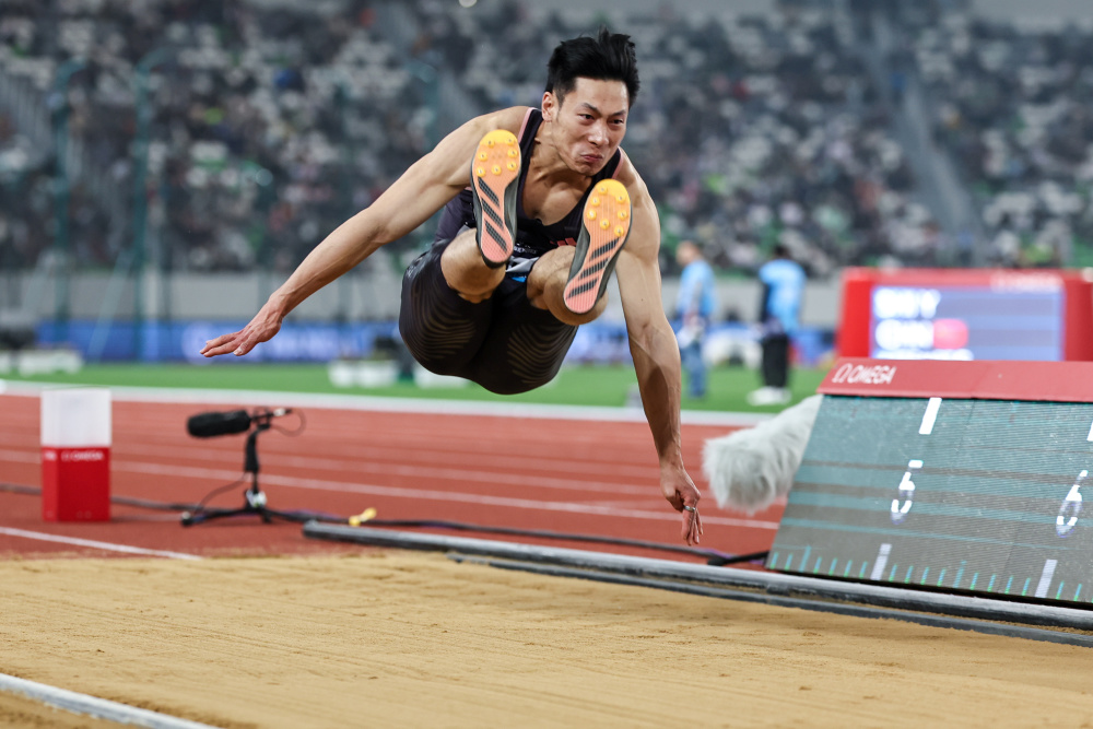 田径——2024长三角国际田径钻石赛:男子跳远赛况