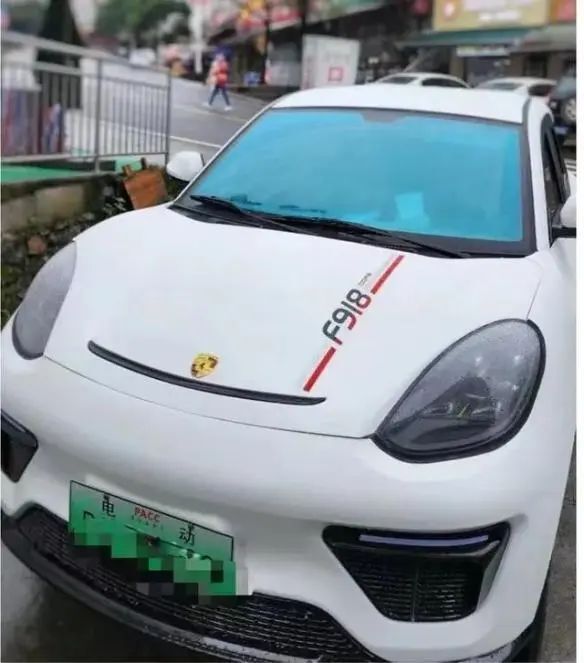 2万买保时捷?老少年们的"豪车梦",正被这个时代无情消遣