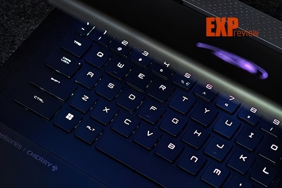 微星泰坦18 ultra 2024评测:真正的顶级王者,即是游戏本又是工作站