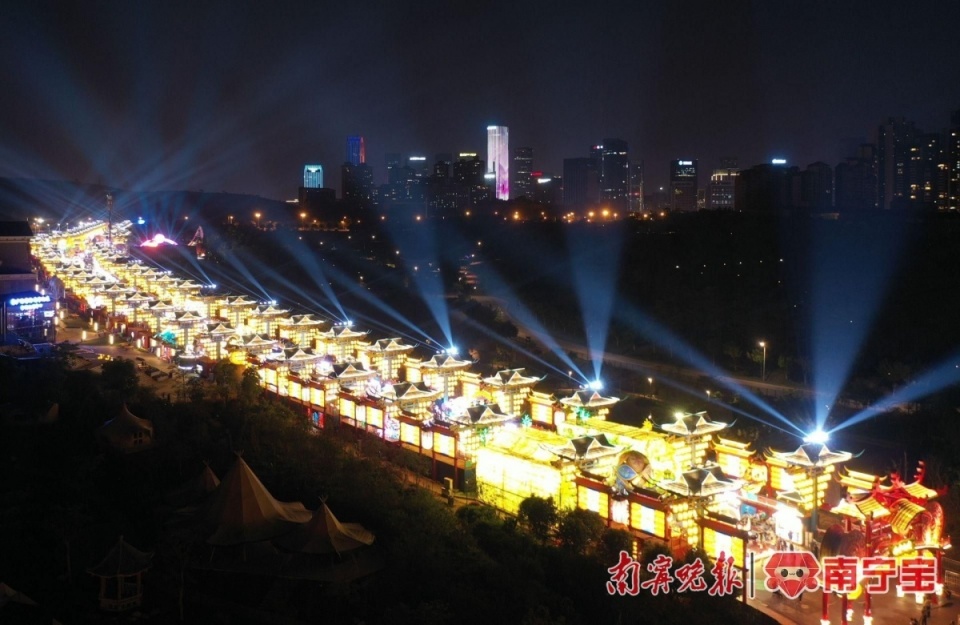 延续假日旅游热度，南宁打造全新“夜经济”场景_腾讯新闻