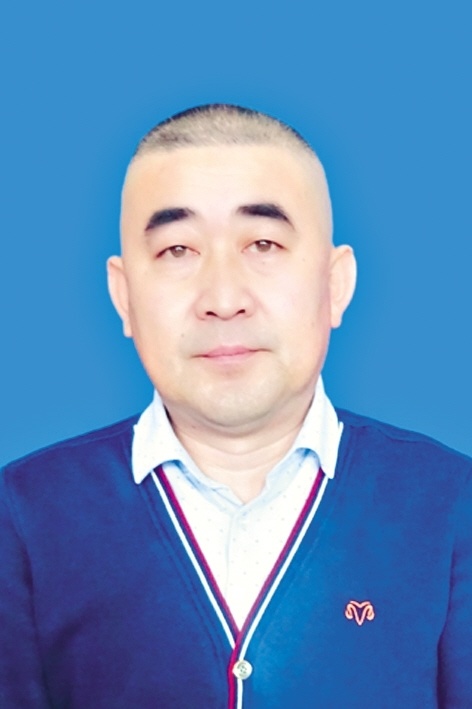 马 刚绥化市青冈县马玉祥纪念馆文物保管员2021年底,马刚成为了青冈县