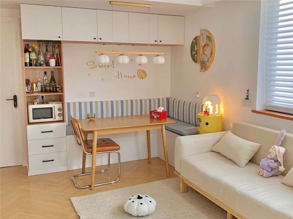 上海夫妻俩买下51㎡老破小,装修后,屋内和旧小区格格不入,服了_腾讯