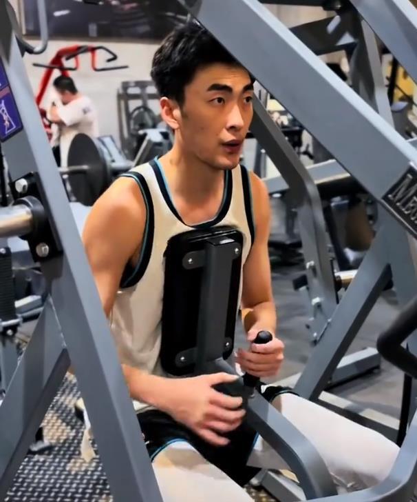 态度积极！辽篮内线大将休赛期努力训练 本赛季几乎被杨鸣弃用