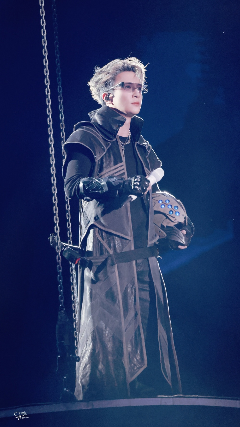 "天外来物"巡回演唱会沈阳站燃爆奥体中心 薛之谦现场狂飙东北话