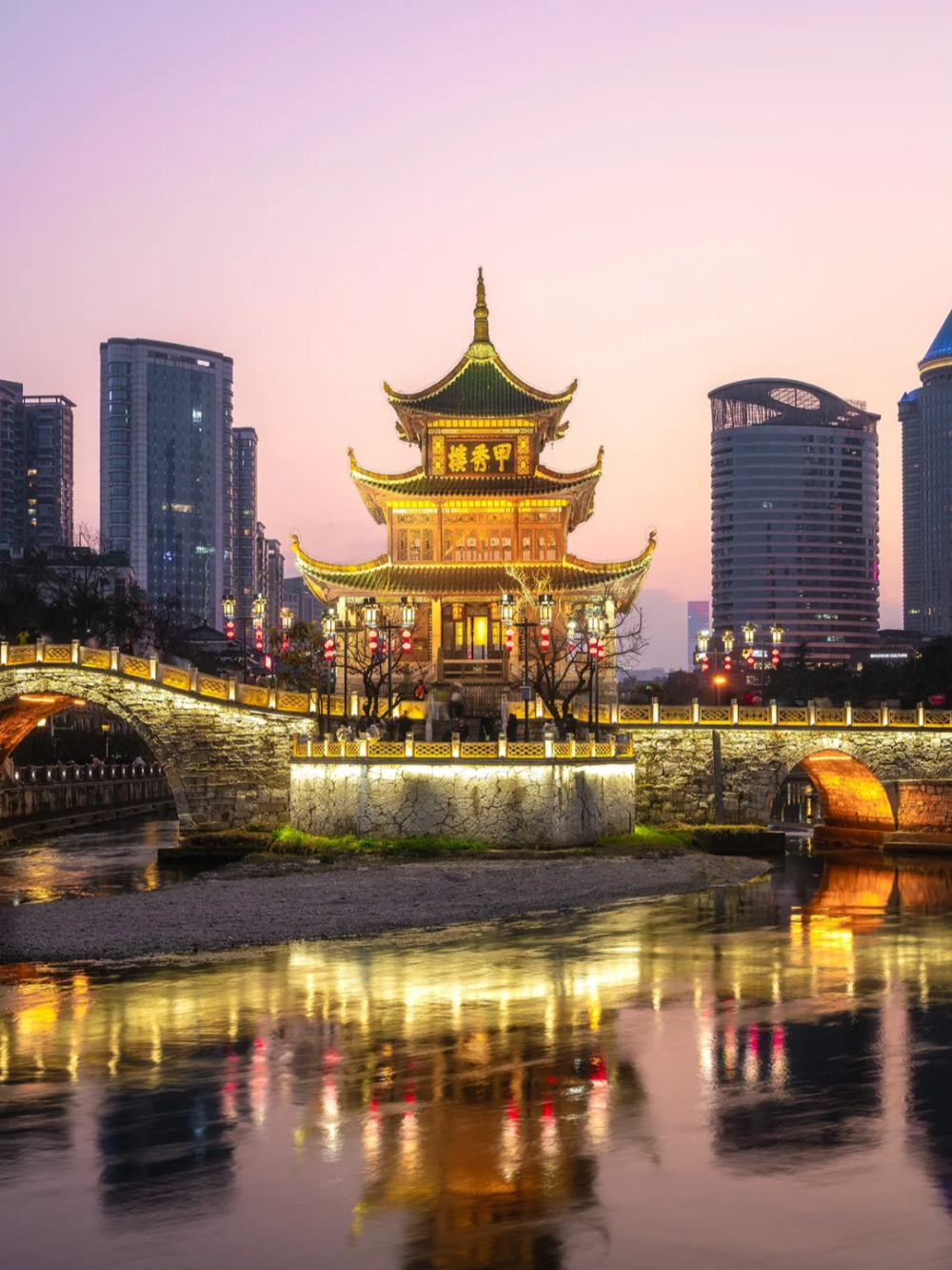 游甲秀楼,逛文昌阁,访阳明文化园,一转身,还有一座孔学堂.