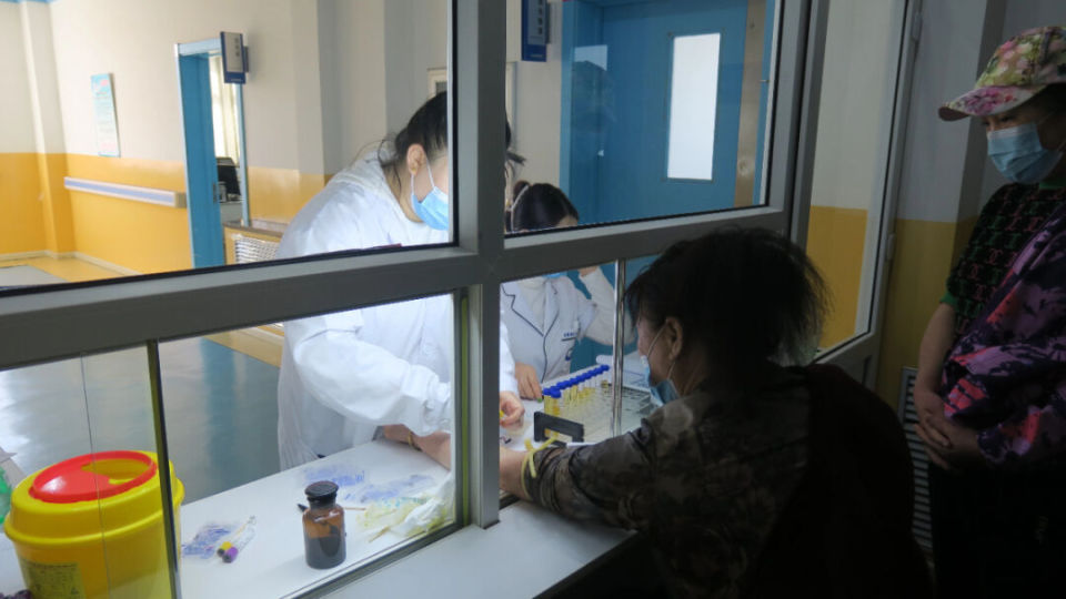 【民生筑企】绥棱:真情关怀 护航健康 为职工送上民生"大礼包"_腾讯