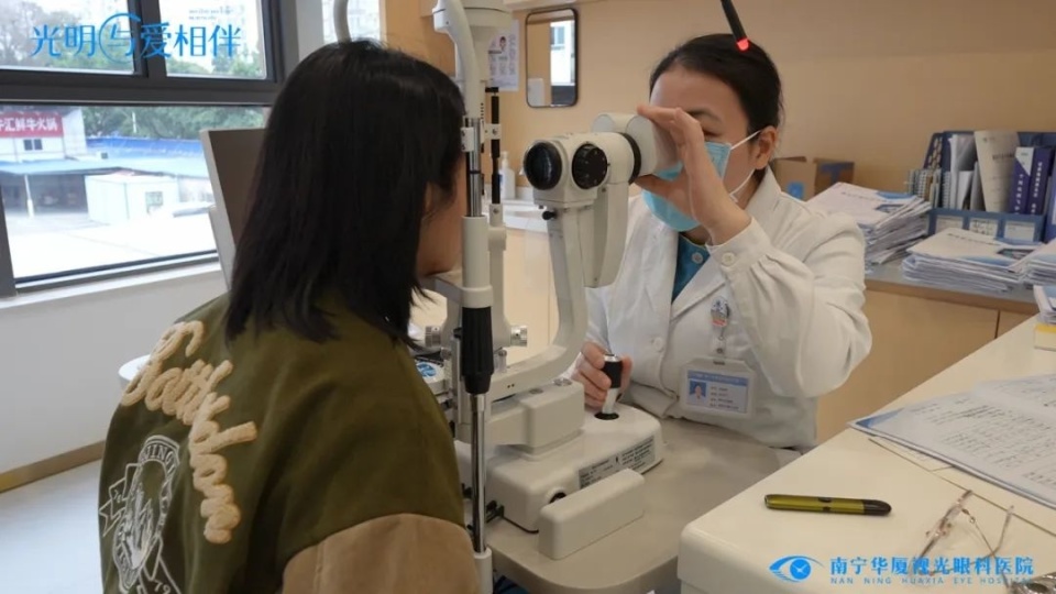 2025 年高考落幕摘镜潮来袭！近视手术预约量为何激增？