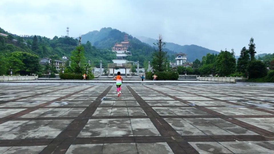 遵义旅游生态圈|罗拉快跑· 破圈行动之吾悦新生活