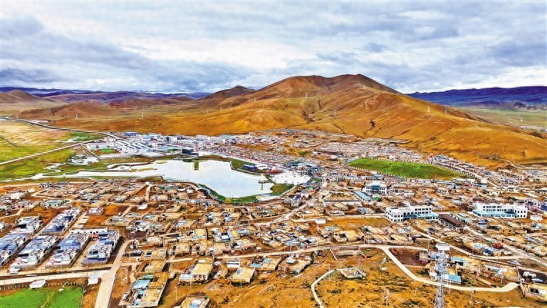 ​访山南市措美县哲古镇产业强镇之路:草原唱响新牧歌