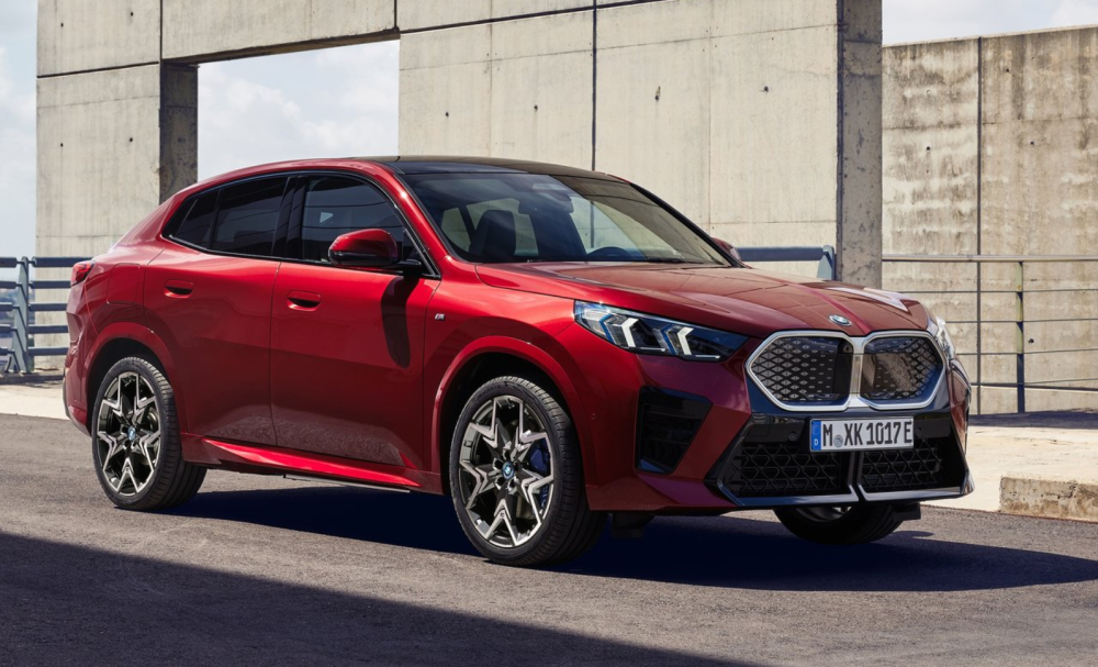 最便宜宝马轿跑suv更新!发光中网 大溜背 气场可有点强?_腾讯新闻