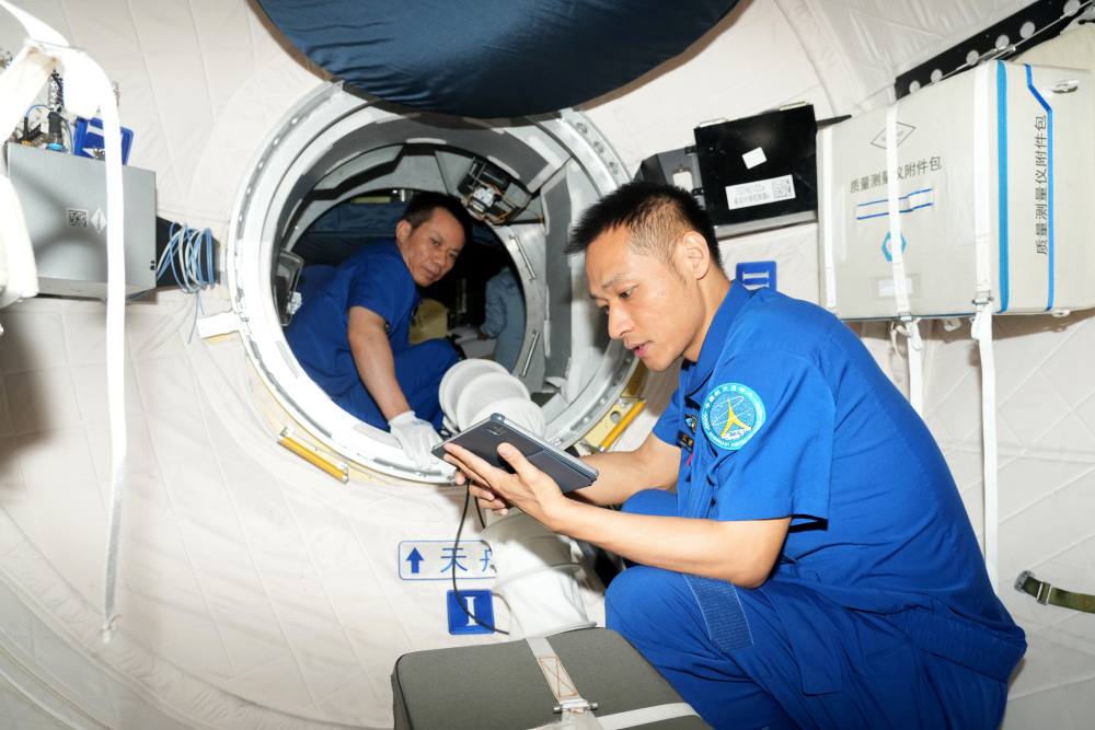 <a href=http://www.bjtvnews.com/photo/ target=_blank class=infotextkey>图片</a>