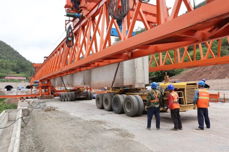楚雄州多条县县互联互通高速公路全力推进建设
