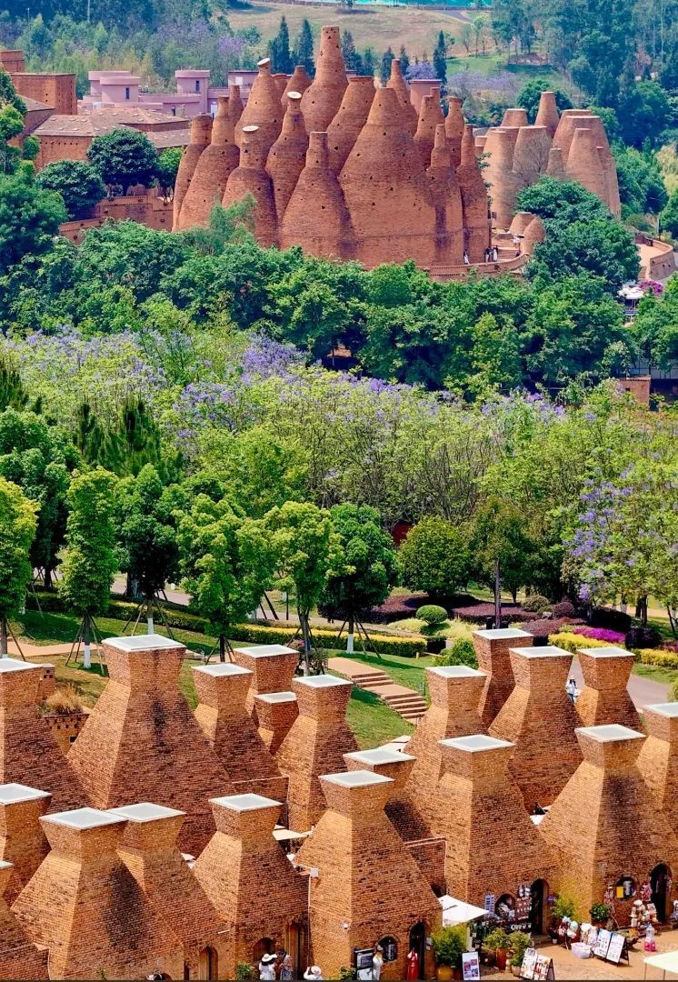 找松弛感这件事,只需云南弥勒一杯葡萄酒