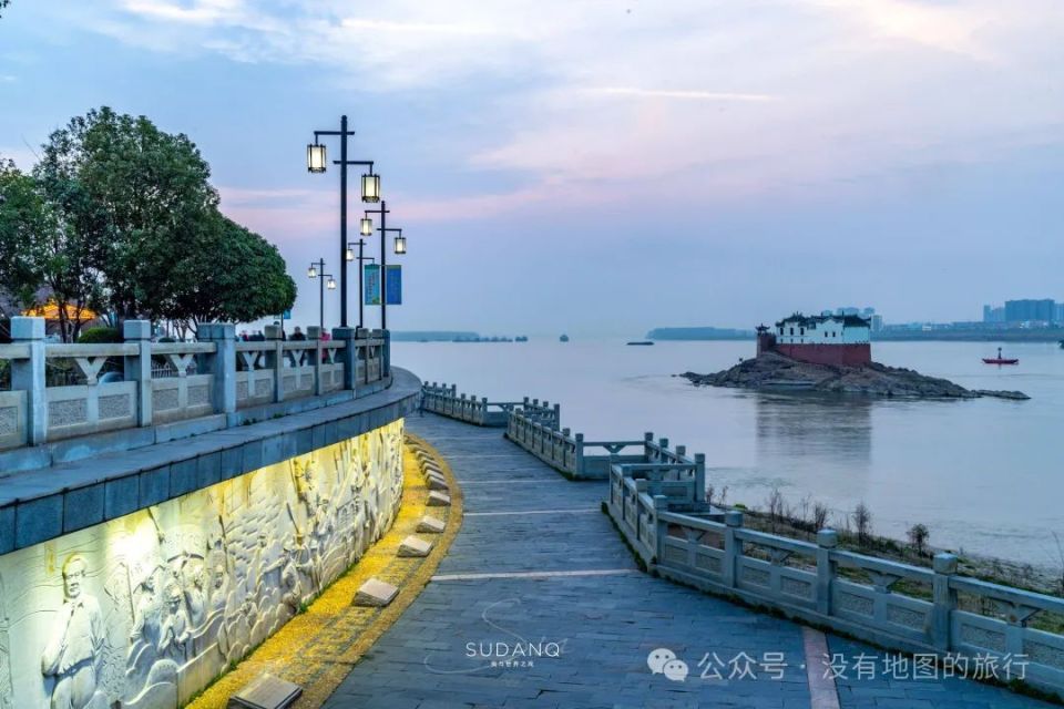 中国"最强钉子户"就在湖北鄂州!百年古建,屹立长江700多年