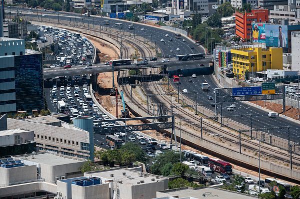 特拉维夫等以色列中部地区拉响防空警报_腾讯新闻