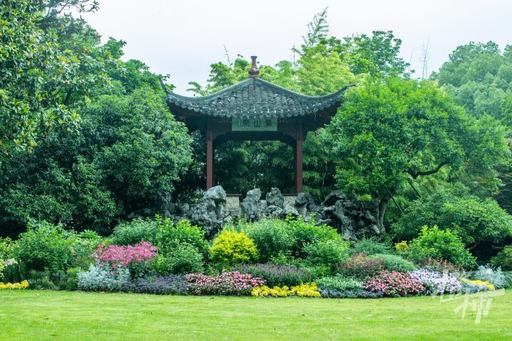 杭州discovery丨西湖边这个亭子的主人,据说曾拥有半个