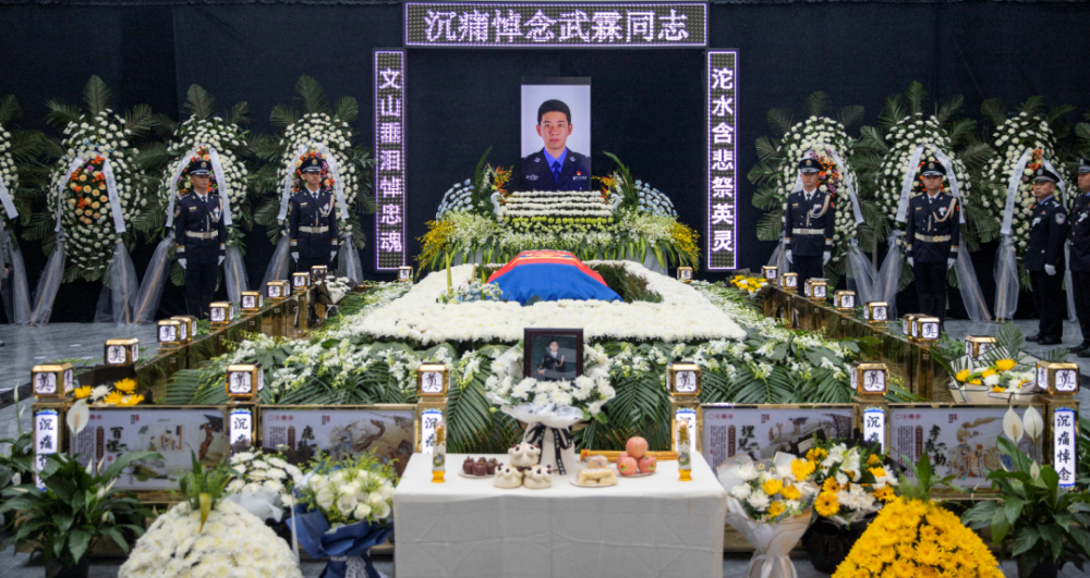 忻州：定襄牺牲民警武霖浴血制伏歹徒全过程_腾讯新闻