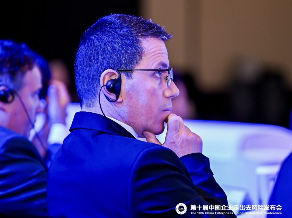 商务部指责"美方无理制裁打压中国企业" 专家热议企业