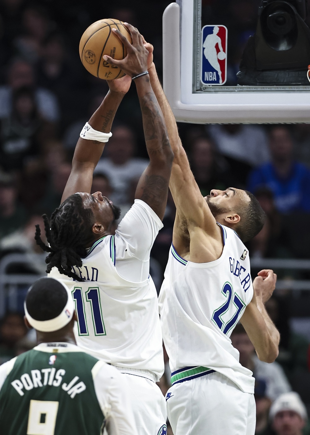 篮球——nba常规赛:森林狼胜雄鹿_腾讯新闻