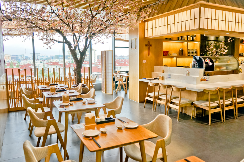 一批小有名气的日料店相继传出闭店消息,其中包括上海的"小山日本料理