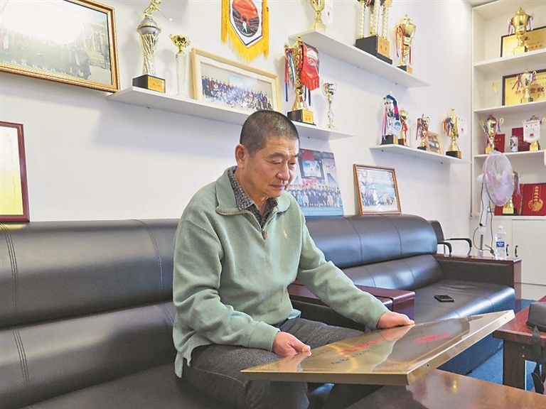 冰城魔鬼教练的铁血柔情_腾讯新闻