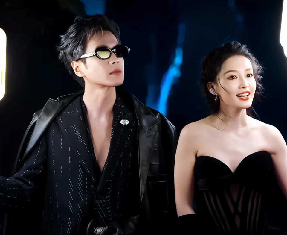 李沁很少炒作,不光是跟张若昀避嫌,所有合作过的男演员,李沁也都是仅