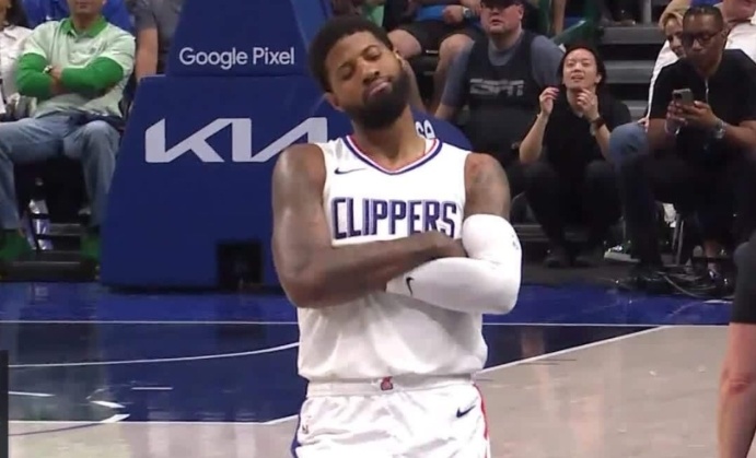 乔治谈抱臂动作:我是做给场边的球迷看的 这和pj-华盛顿无关