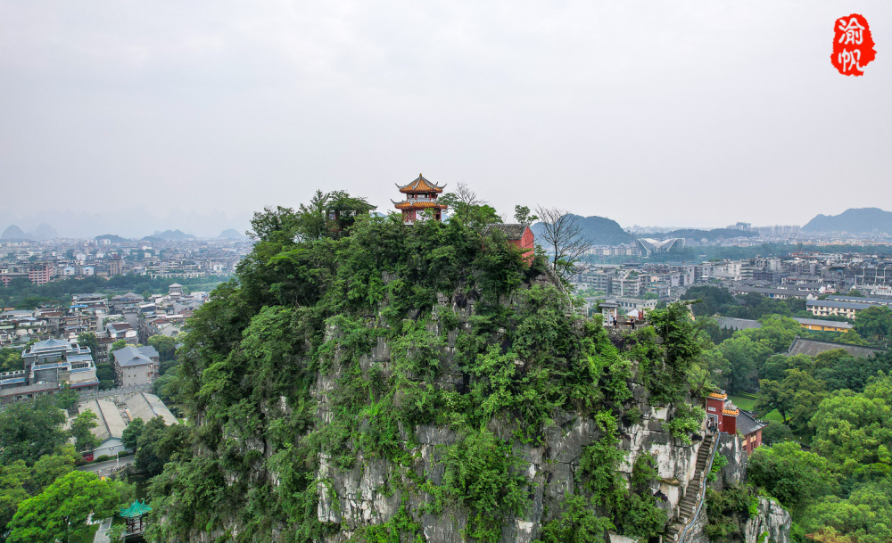 桂林必游推荐:登独秀峰俯瞰桂林山水,游靖江王府感受厚重文化