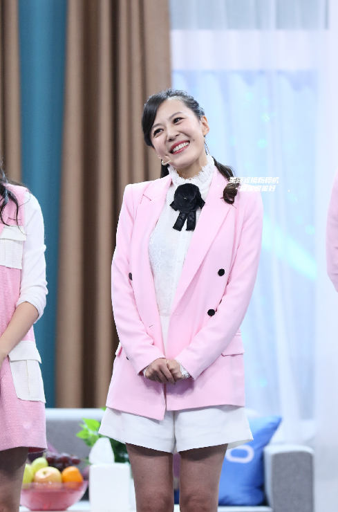 李金铭14年上农村儿媳综艺引热议,当年吃的剩饭被留到现在,真的很吓人