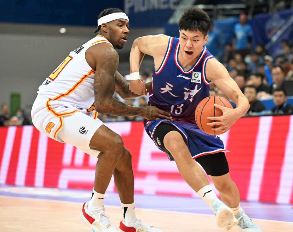 篮球cba常规赛深圳马可波罗胜天津先行者