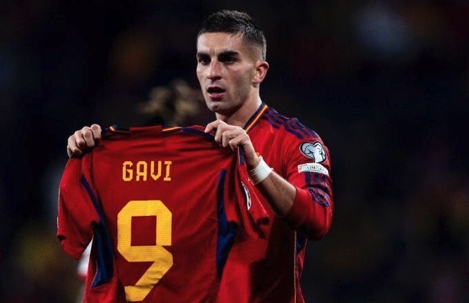 世体:费兰-托雷斯即将伤愈,巴萨要求西足协不要征召他