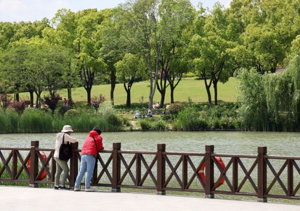 在上海地区也就留下了春申塘,春申庙