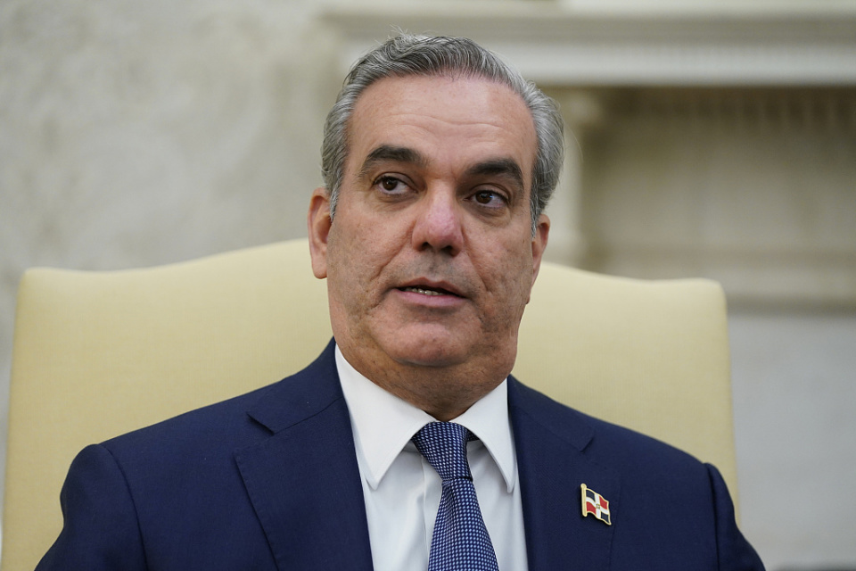 多米尼加现任总统成功连任,强硬反腐反移民政策获支持