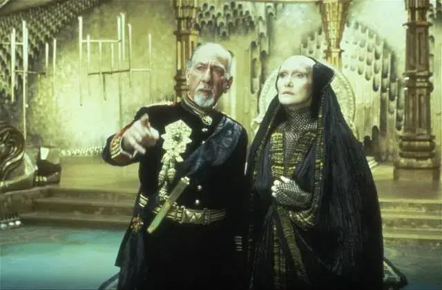 也不能说大卫·林奇不如维伦纽瓦