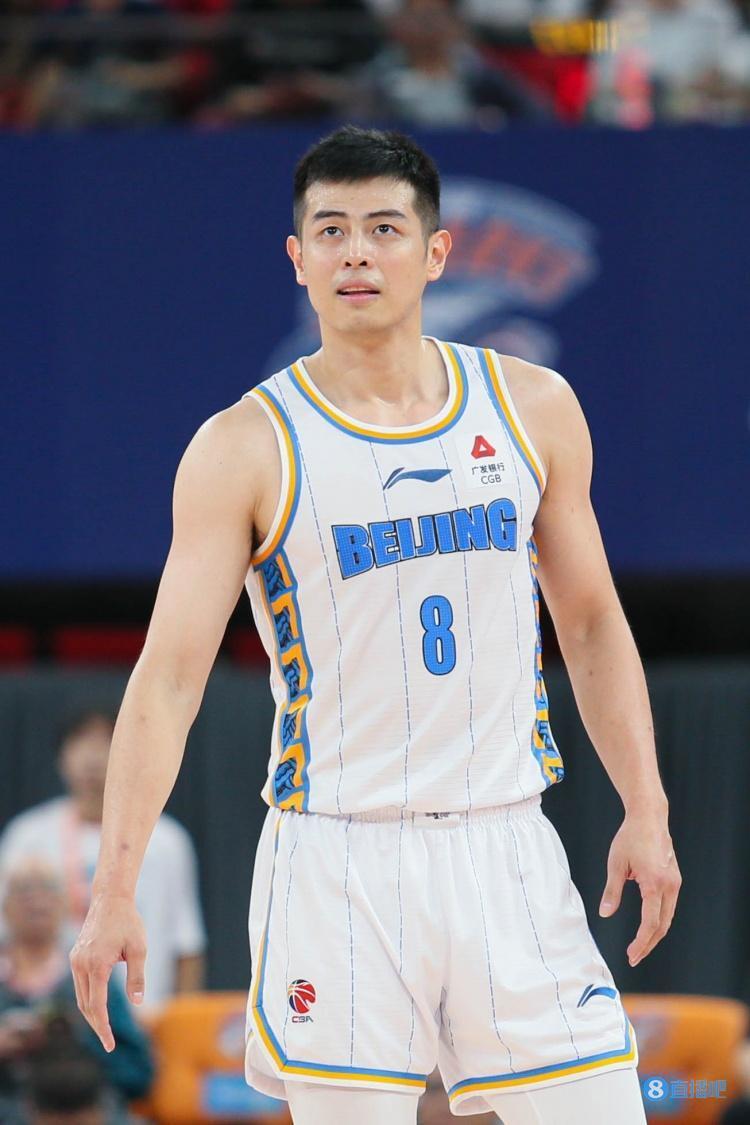 赵探长:两次大心脏扳平 罗德曼式救球 方硕奉献了一场超巨表演_腾讯