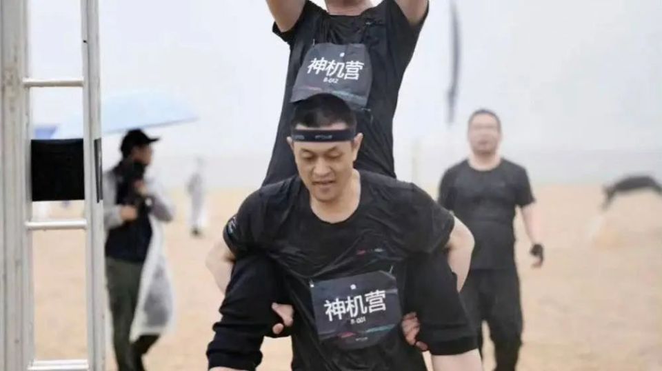 斌哥的直播,还真能「带货」