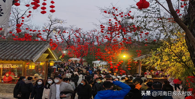 万岁山春节大庙会图片