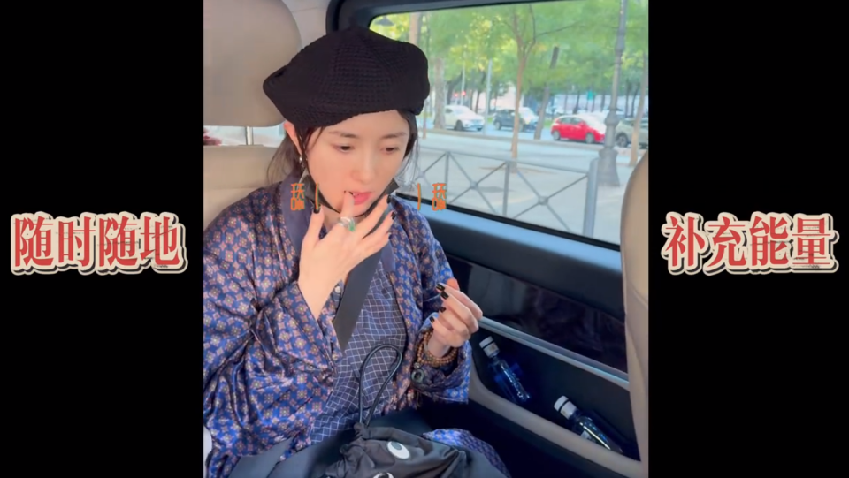 杨幂分享旅行瞬间,俏皮可爱宛如少女,疑为小糯米买礼物尽显母爱
