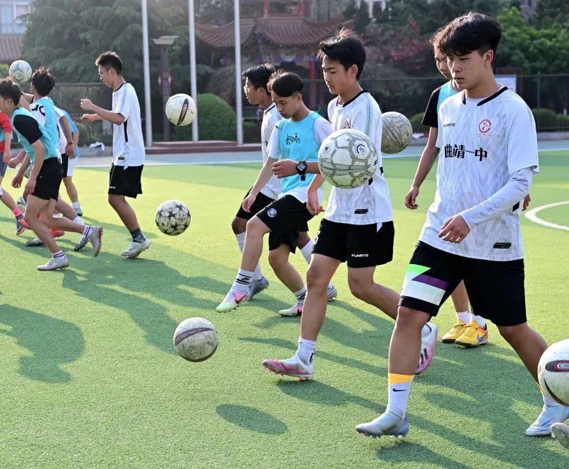 曲靖一中招收特长生40人,报名已开始!