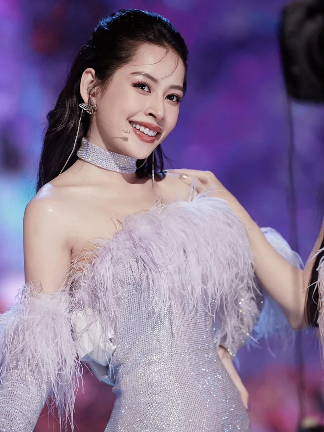 七五深度|参加浪姐的越南顶流芝芙,拼不过当地网红?