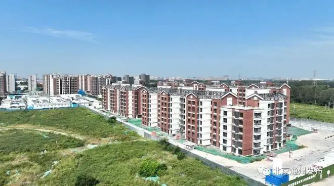 通州区张家湾镇,与城市绿心森林公园隔路相望,是"张家湾设计小镇"的