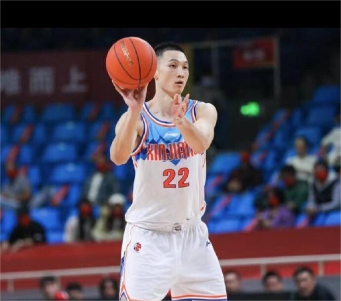 记者新疆男篮前国手朱旭航遭遇胫骨骨折赛季报销