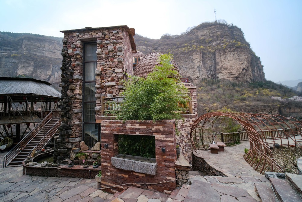 (社会)河南林州:"画家村"描绘乡村振兴新画卷_腾讯新闻